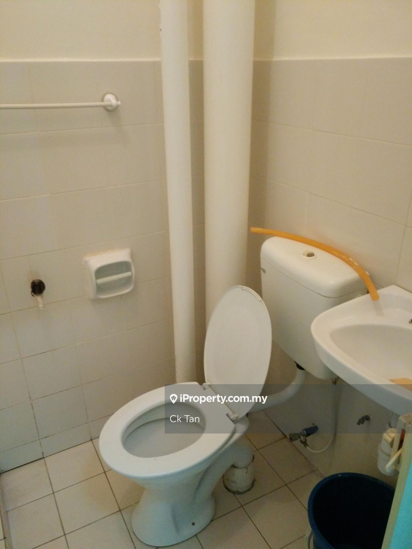 Apartment for Rent in Pangsapuri Lagoon Perdana by Ck Tan - iProperty.com.my