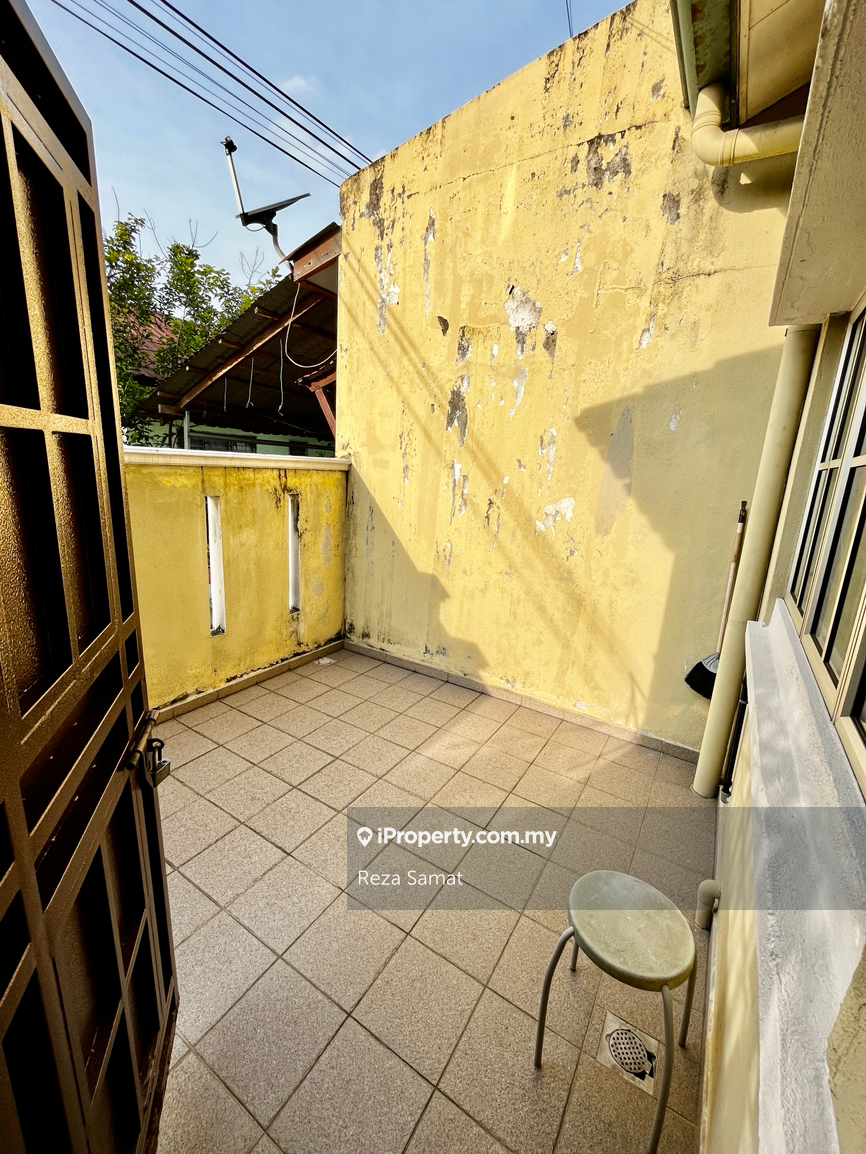 Rumah Berangkai 2 Tingkat untuk Dijual di Sungai bertek klang, Klang oleh Reza Samat - iProperty.com.my