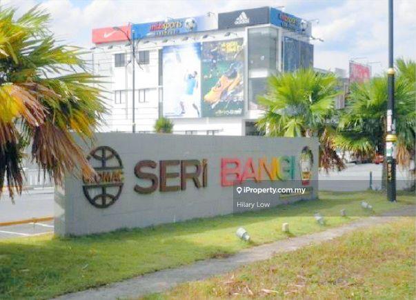 Rumah Berangkai 2 Tingkat untuk Disewa di 2 Storey House | Club house | Bdr Baru Seksyen 8, Bangi oleh Hilary Low - iProperty.com.my