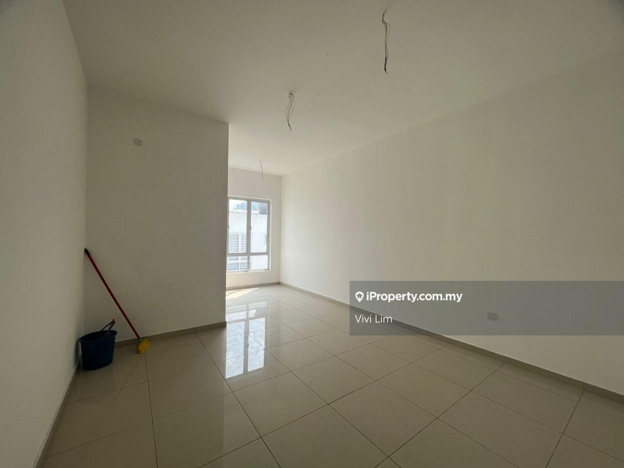 Rumah Berangkai 2 Tingkat untuk Dijual di fupn1, Kluang oleh Vivi Lim - iProperty.com.my