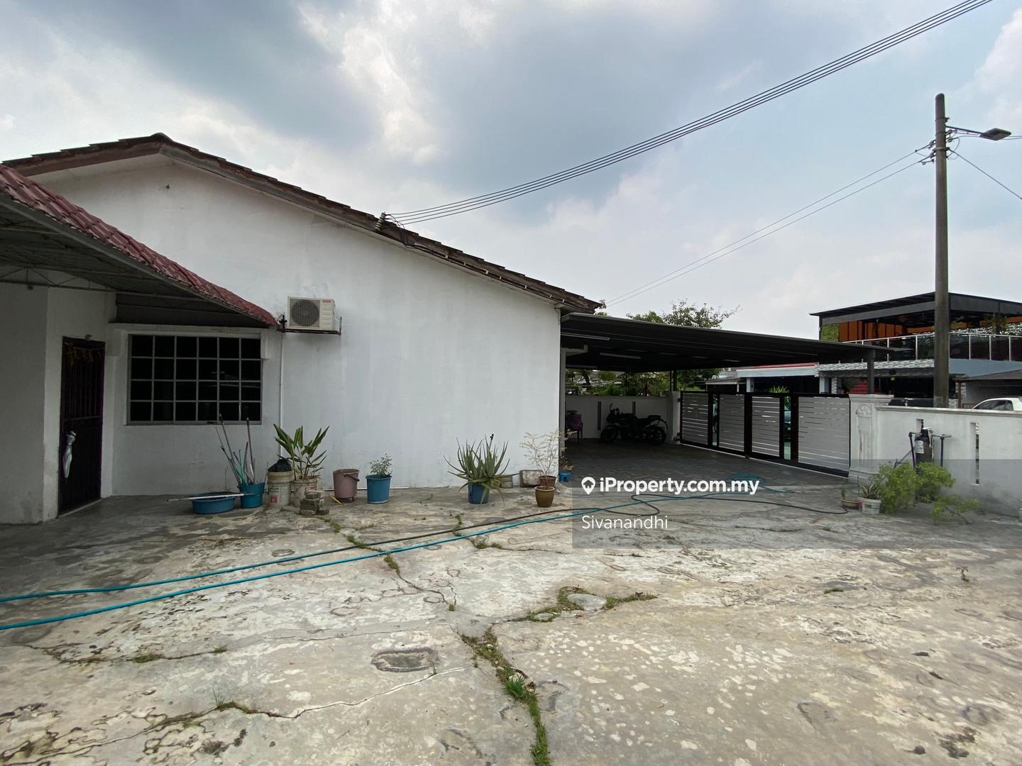 Rumah Berangkai 1 Tingkat untuk Dijual di Taman Sentosa, 1 Sty, Corner, Big Land, Renovated, Klang oleh Sivanandhi - iProperty.com.my
