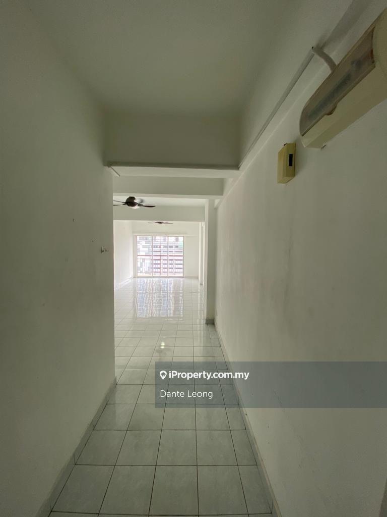 Condominium for Sale in Villaria by Dante Leong - iProperty.com.my