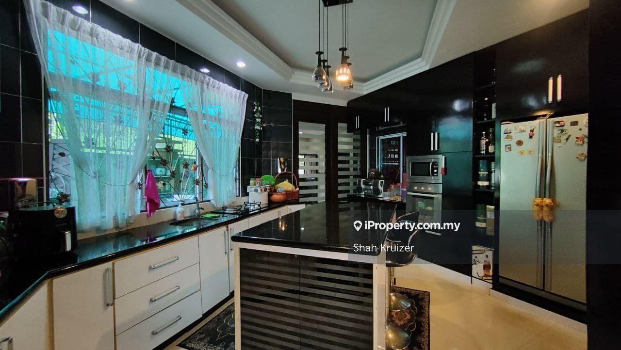 2.5-storey Terraced House for Sale in CHEAPEST CORNER UNIT WITH FULLY FURNISHED, Ampang by Shah Kruizer - iProperty.com.my