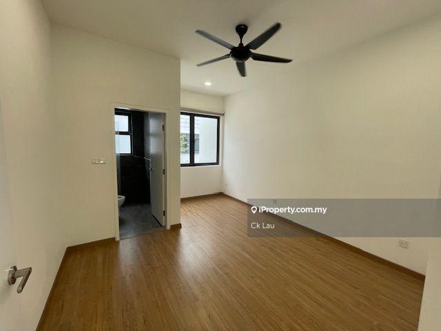 Rumah Berangkai 2 Tingkat untuk Dijual di 8s5w7, Shah Alam oleh Ck Lau - iProperty.com.my