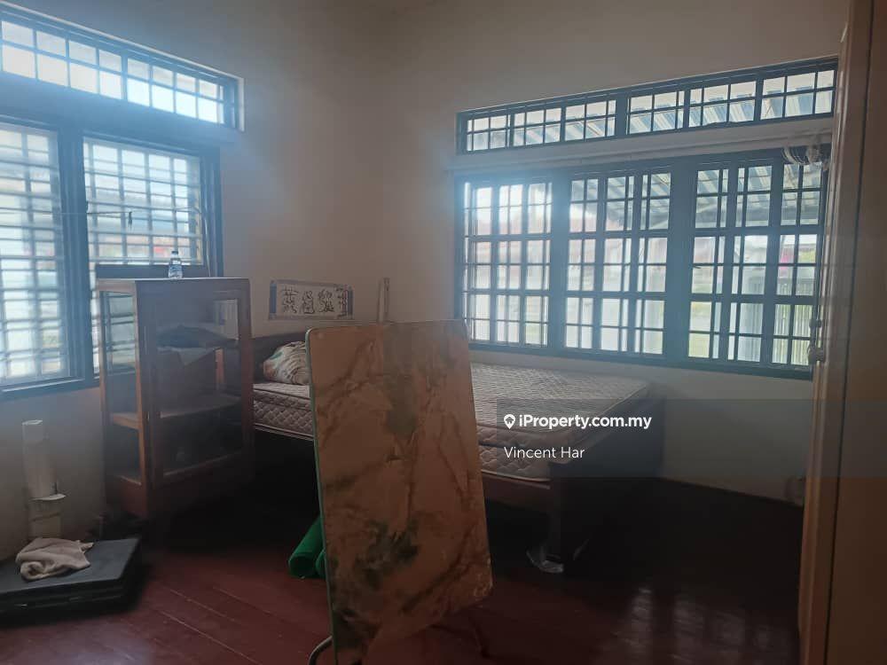 Semi-Detached House for Sale in Taman Hong Kong, Teluk Intan by Vincent Har - iProperty.com.my