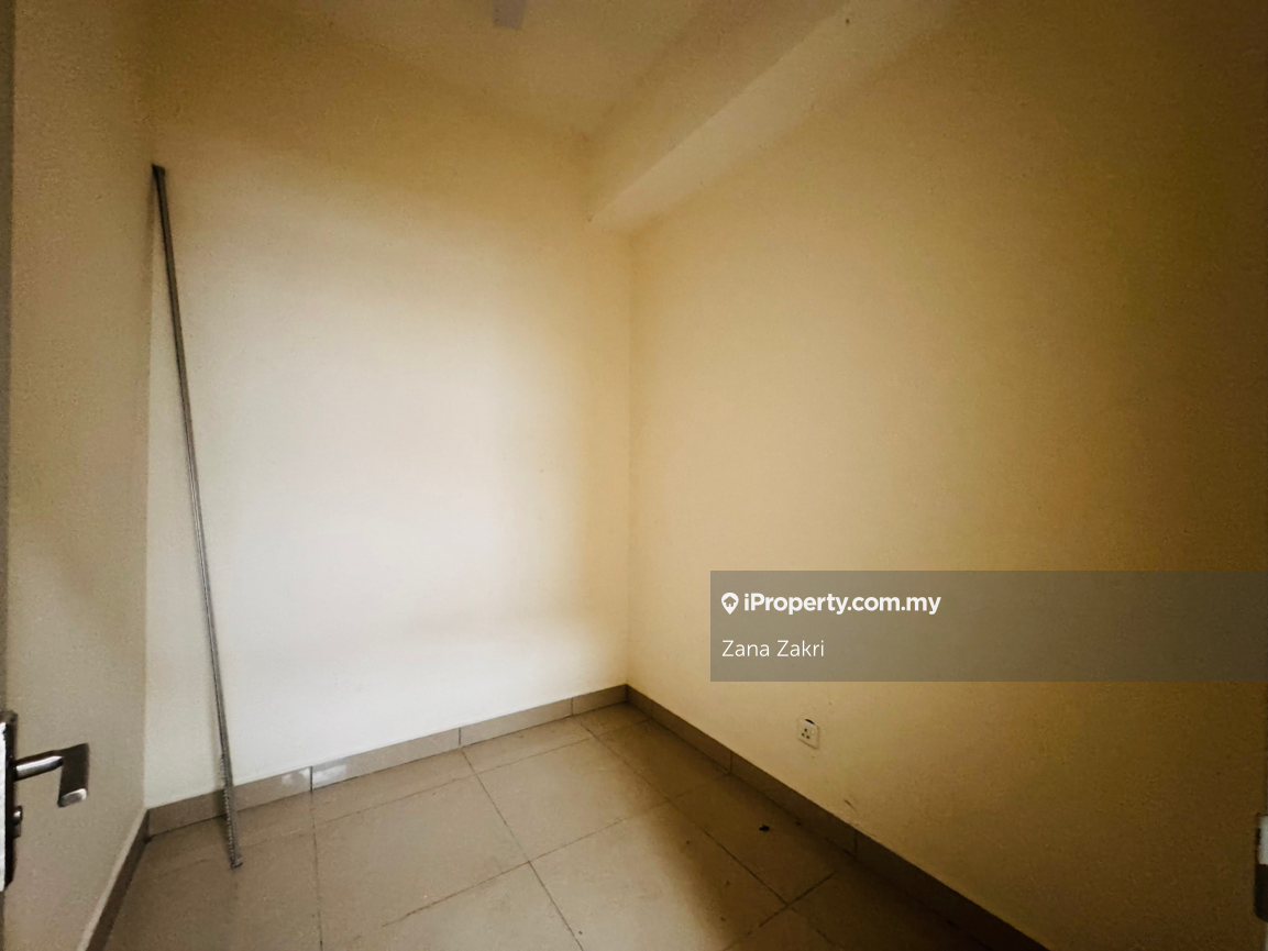 Rumah Berangkai 3 Tingkat untuk Dijual di TAMAN UKAY TROPIKA, Ampang oleh Zana Zakri - iProperty.com.my