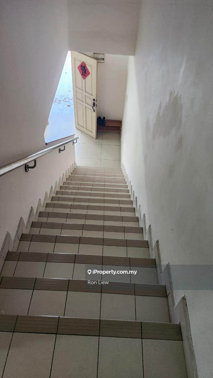 Rumah Berangkai 2.5 Tingkat untuk Dijual di BS 10, BS 11, Taman Bukit Serdang, Seri Kembangan, Seri Kembangan oleh Ron Liew - iProperty.com.my