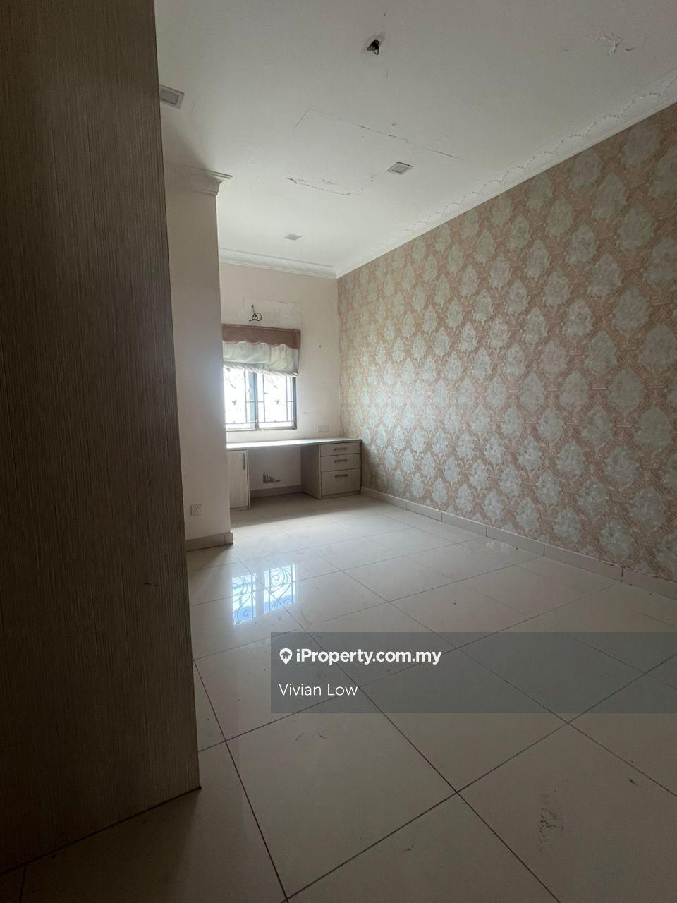 Rumah Berangkai 2.5 Tingkat untuk Dijual di Taman Suria Tropika, Seri Kembangan oleh Vivian Low - iProperty.com.my