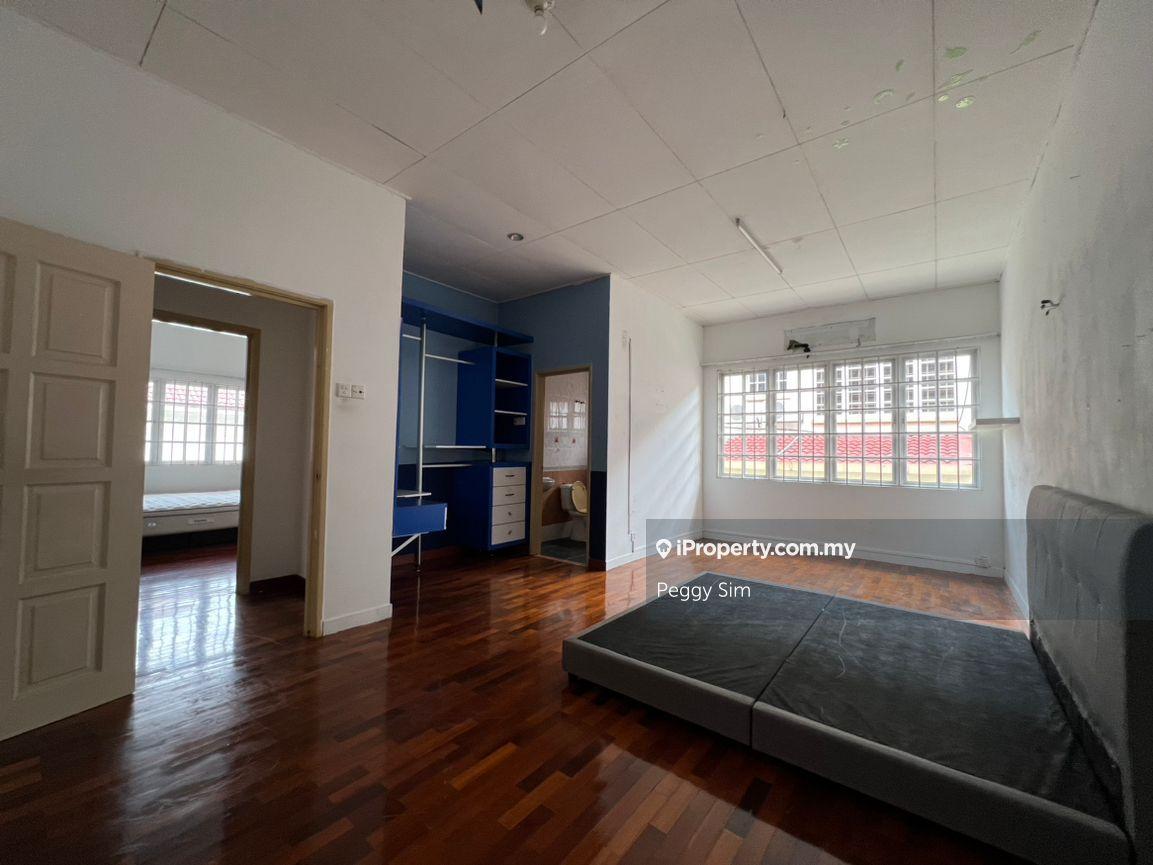 Rumah Berkembar untuk Dijual di Bandar Puteri Puchong, Puchong oleh Peggy Sim - iProperty.com.my