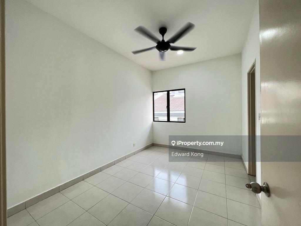 Rumah Berangkai 2 Tingkat untuk Dijual di M Residence 2, Rawang oleh Edward Kong - iProperty.com.my