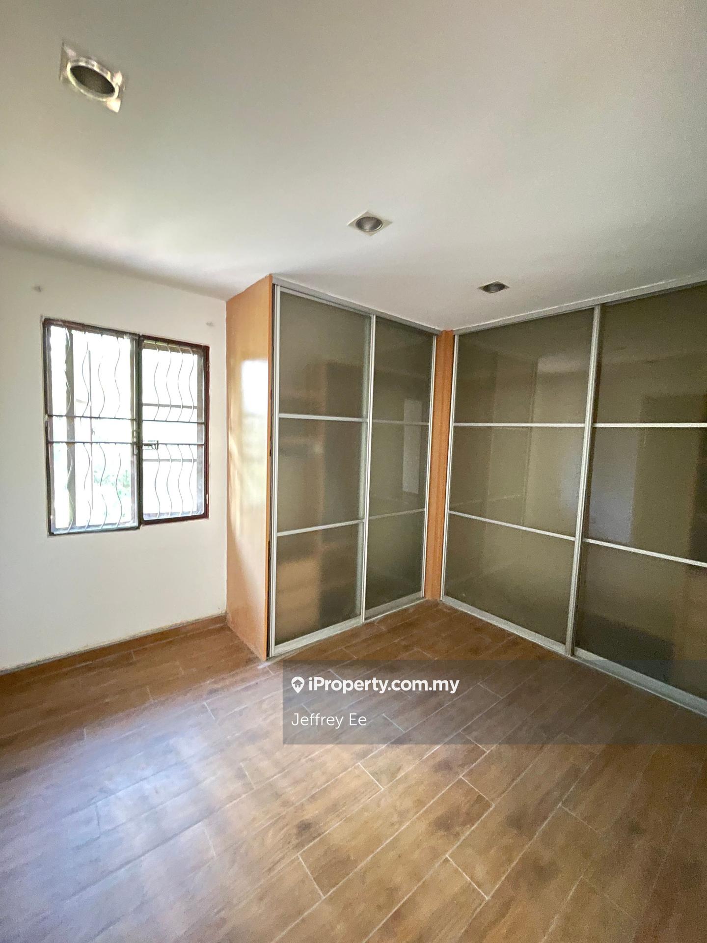 Rumah Berangkai 3 Tingkat untuk Dijual di Sierramas, Sungai Buloh oleh Jeffrey Ee - iProperty.com.my