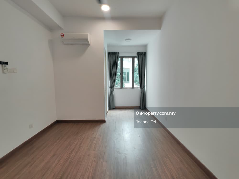 Rumah Berangkai 3 Tingkat untuk Dijual di Lakepoint Residence, Cyberjaya oleh Joanne Tei - iProperty.com.my