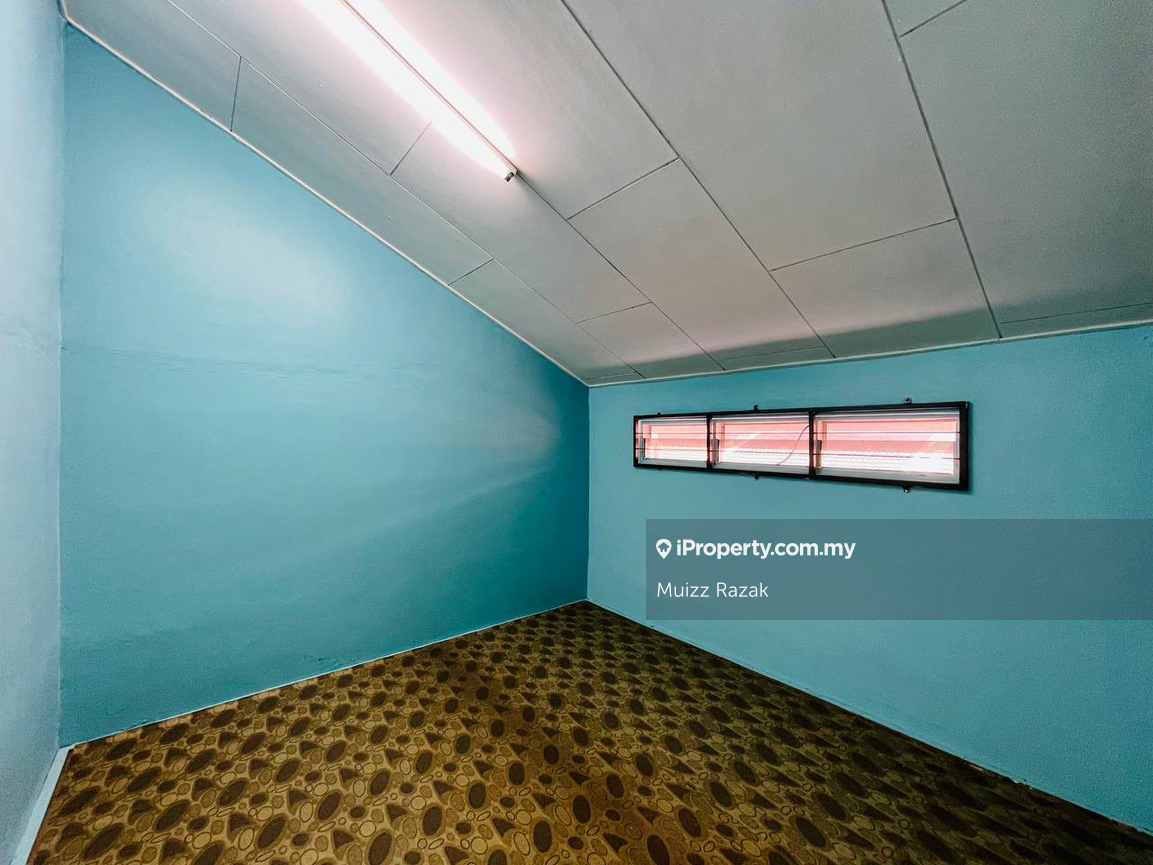 1.5-storey Terraced House for Sale in Taman Jaya, Teluk Intan by Muizz Razak - iProperty.com.my
