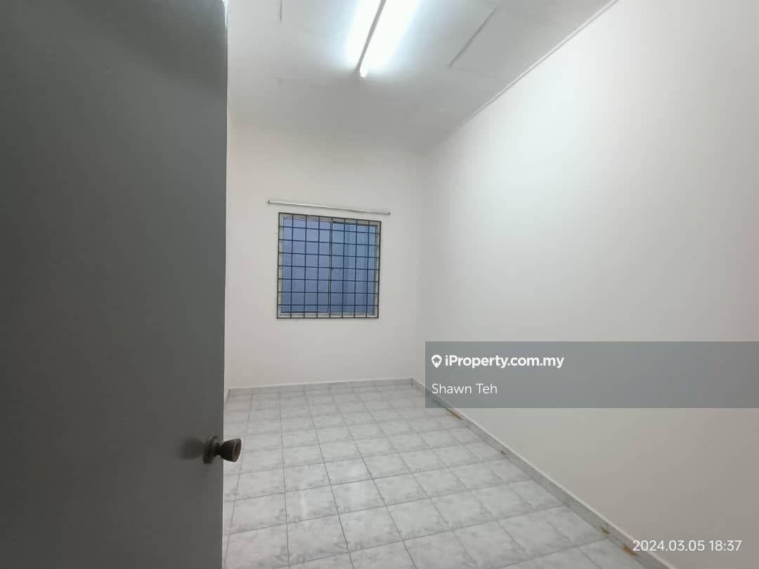 Semi-Detached House for Sale in Bukit Cheng, Cheng by Shawn Teh - iProperty.com.my