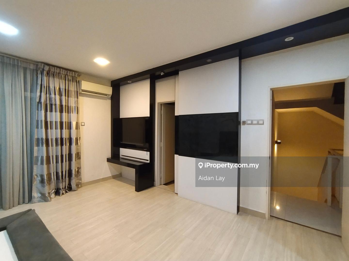 Townhouse for Sale in Kampung Sungai Kayu Ara, Petaling Jaya by Aidan Lay - iProperty.com.my