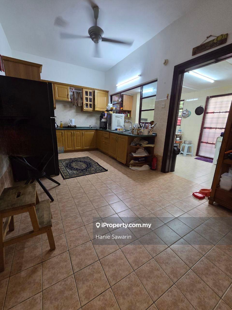 Rumah Berangkai 2 Tingkat untuk Dijual di Bukit Jelutong, Shah Alam oleh Hanie Sawarin - iProperty.com.my