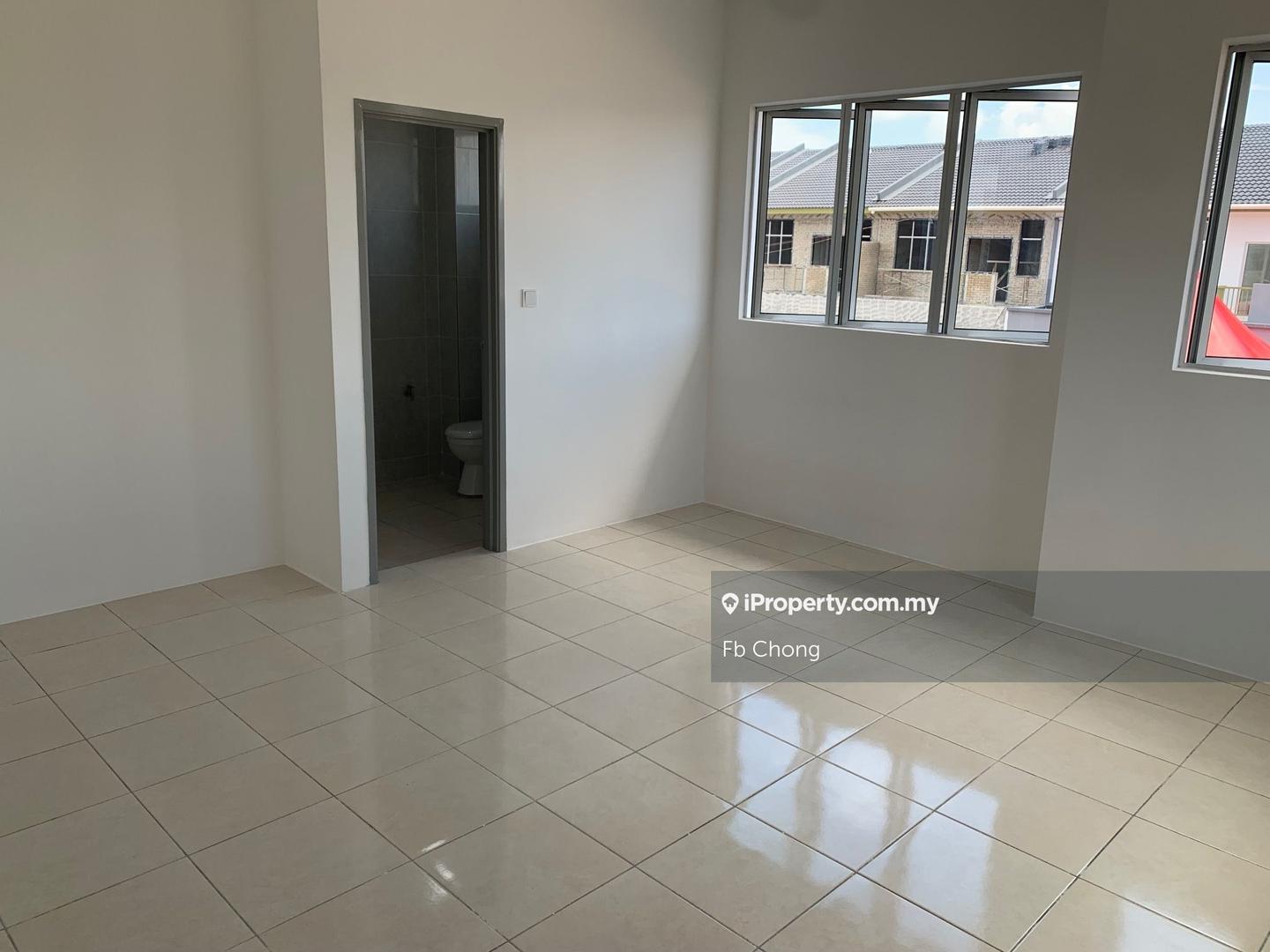 Rumah Berangkai 2 Tingkat untuk Dijual di Desa Pinggiran Bayu, Mantin oleh Fb Chong - iProperty.com.my