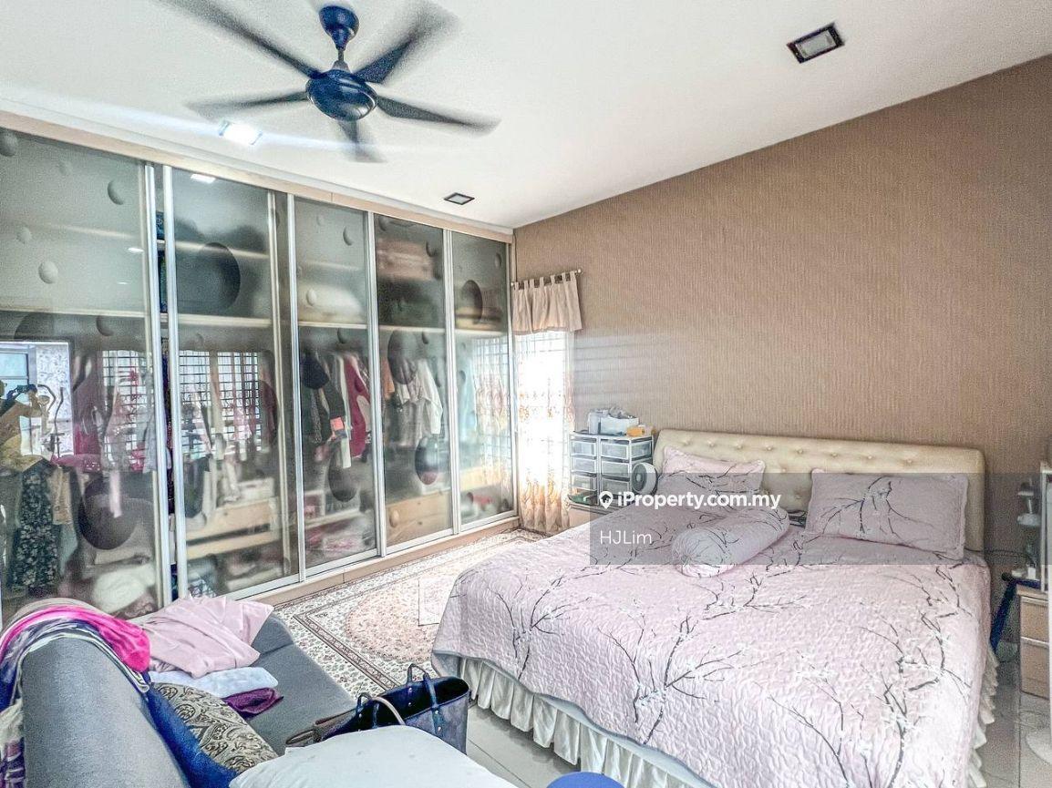 Rumah Berkembar untuk Dijual di Taman Saujana Emas, Kajang oleh HJLim - iProperty.com.my