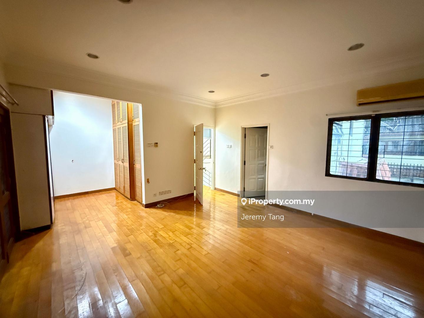 Banglo untuk Dijual di 2-storey Bungalow on Squarish Flat Land, Bangsar oleh Jeremy Tang - iProperty.com.my