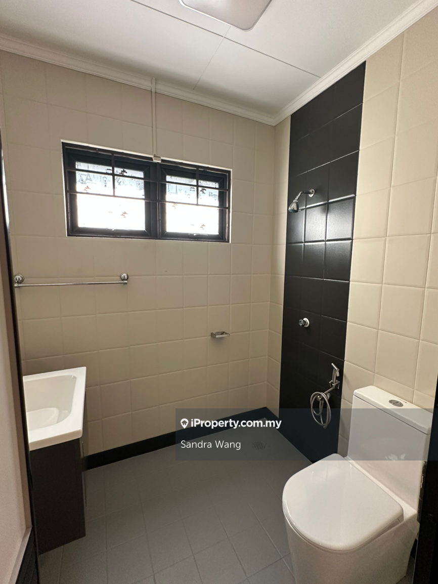 2.5-storey Terraced House for Sale in Bandar Utama 10, Bandar Utama by Sandra Wang - iProperty.com.my