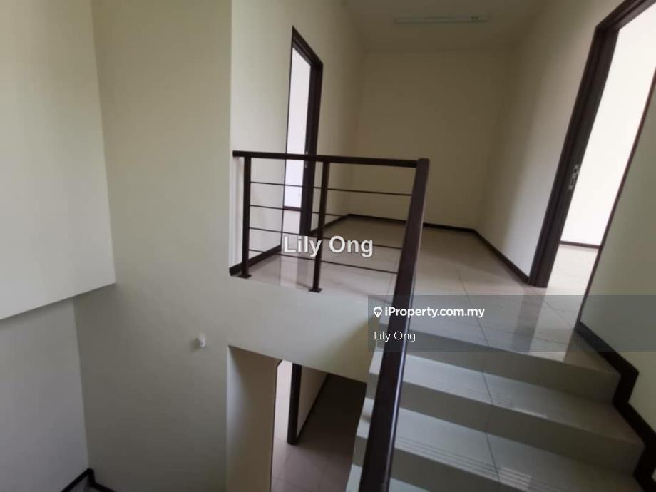 3-storey Terraced House for Sale in SOUTHBAY RESIDENCE, Batu Maung by Lily Ong - iProperty.com.my