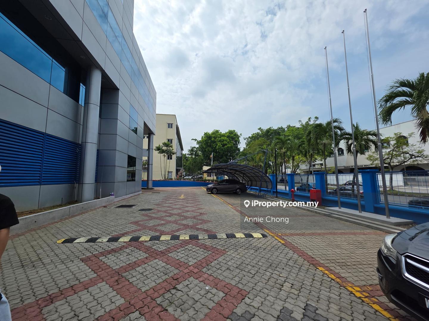 Gudang untuk Disewa di Seksyen 51a, Petaling Jaya oleh Annie Chong - iProperty.com.my