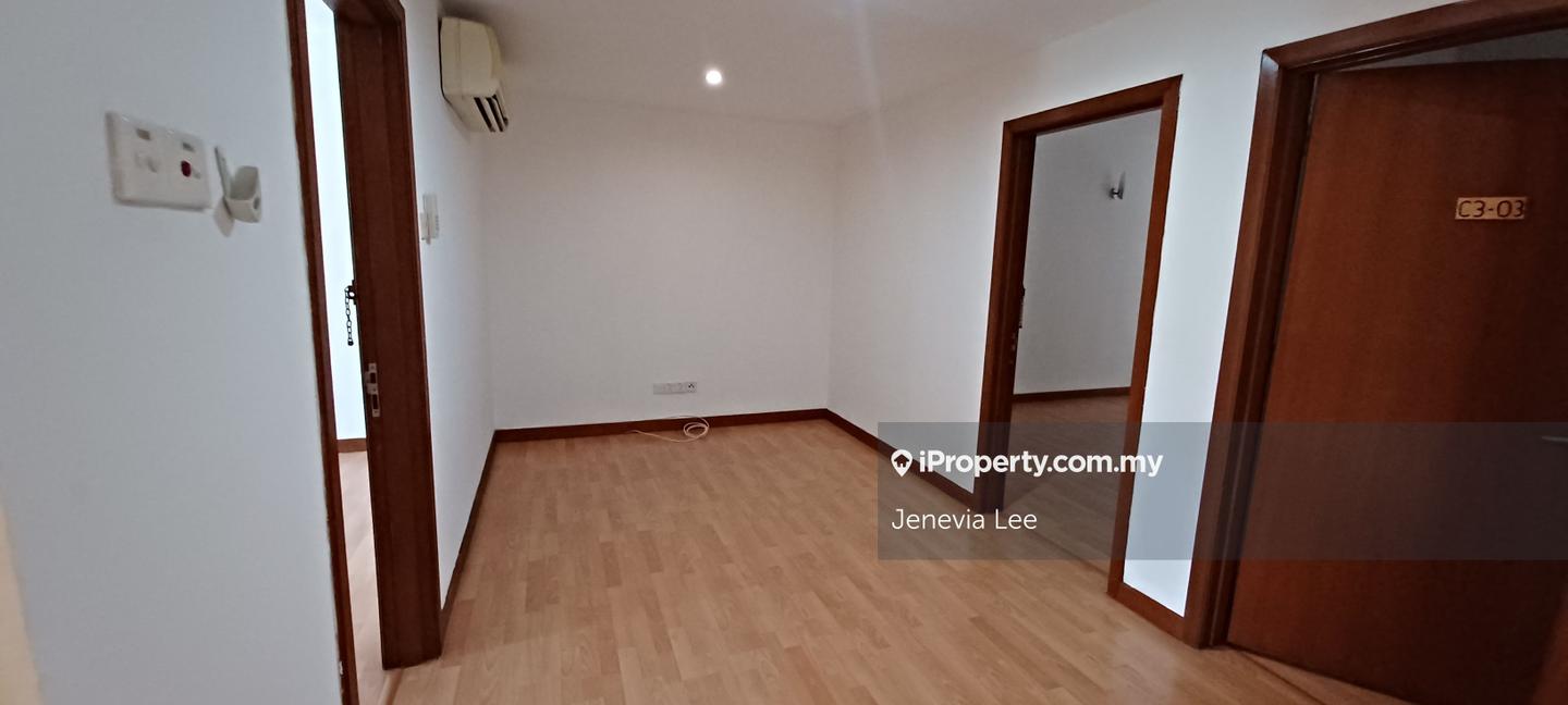 Rumah Bandar untuk Disewa di Ampang Hilir, Ampang oleh Jenevia Lee - iProperty.com.my