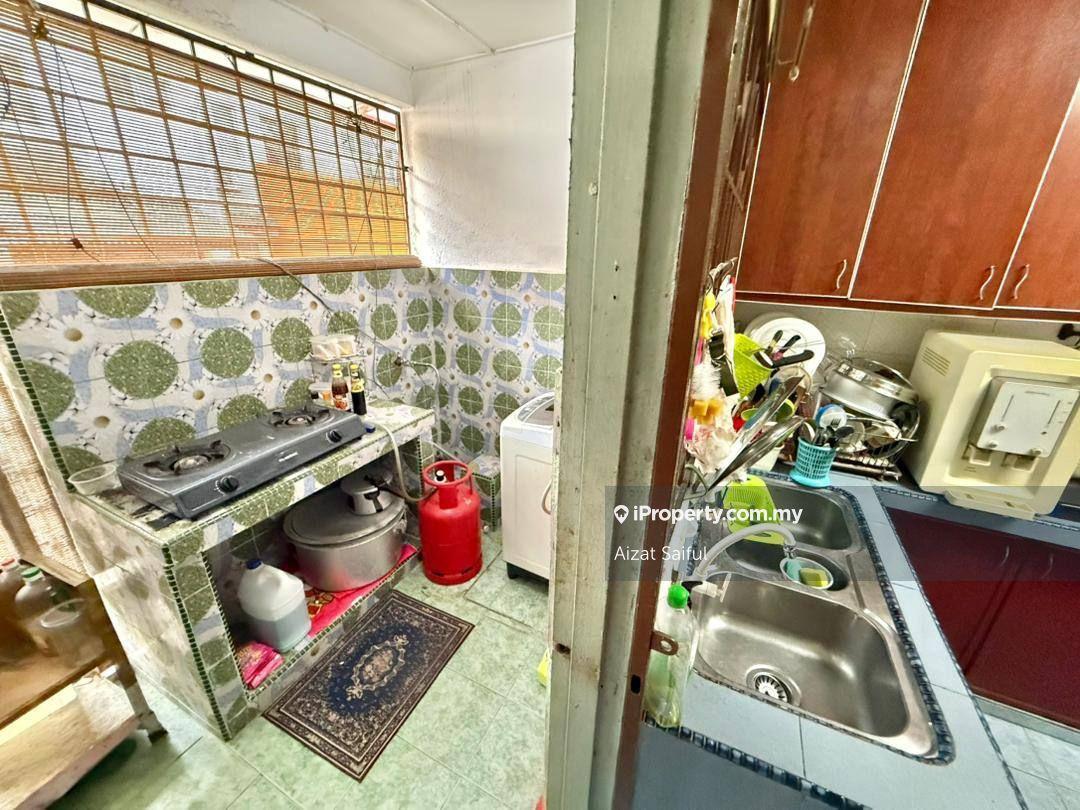 Rumah Teres untuk Dijual di Seksyen 4, Bangi oleh Aizat Saiful - iProperty.com.my
