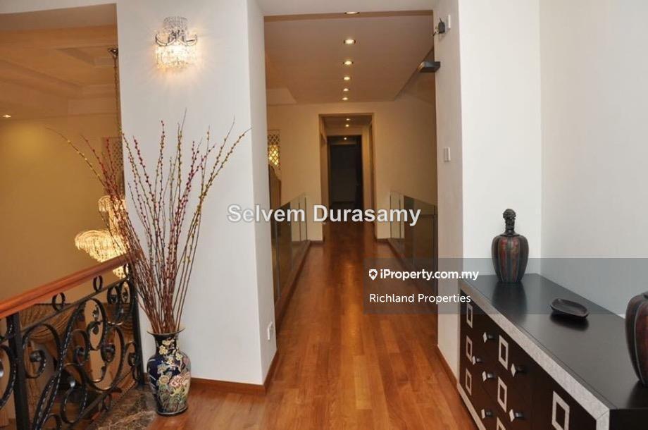 Banglo untuk Dijual di 2 Storey Bungalow @ Seksyen 7, Shah Alam, Shah Alam oleh Selvem Durasamy - iProperty.com.my