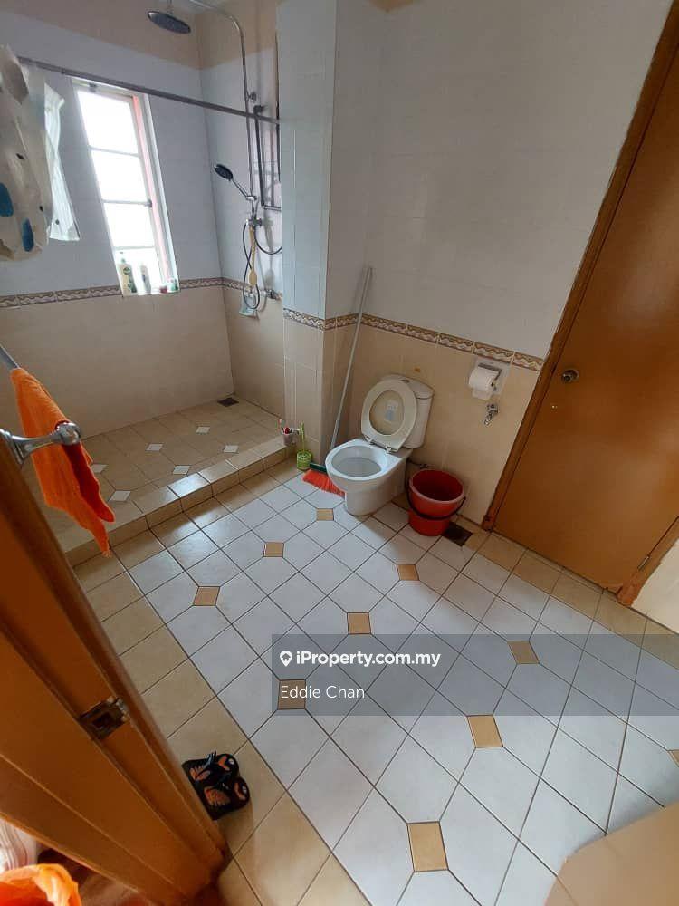 Bungalow House for Sale in Kemensah Heights, Ulu Kelang by Eddie Chan - iProperty.com.my