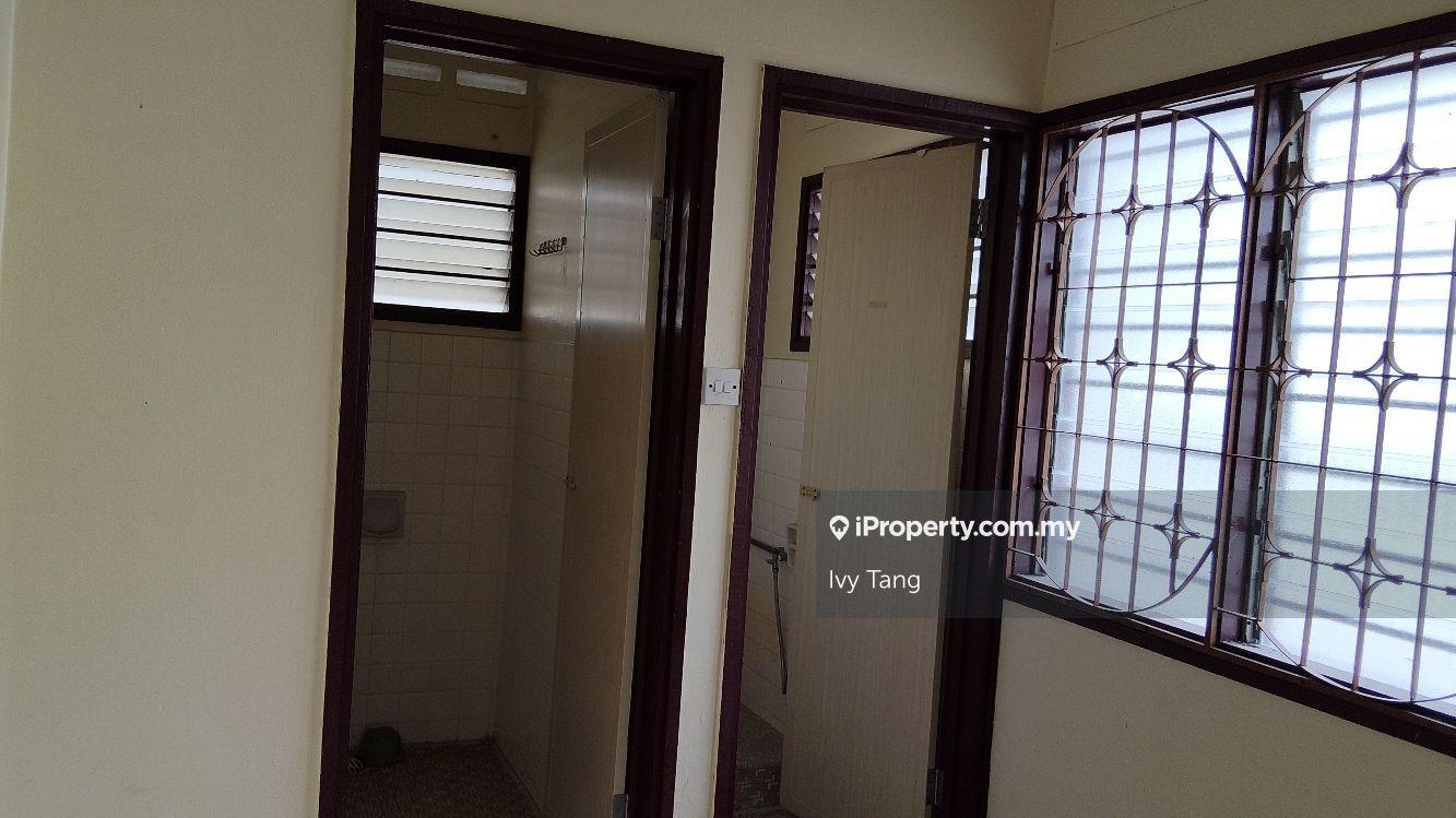 Banglo untuk Dijual di Taman golf, Ipoh perak, Ipoh oleh Ivy Tang - iProperty.com.my