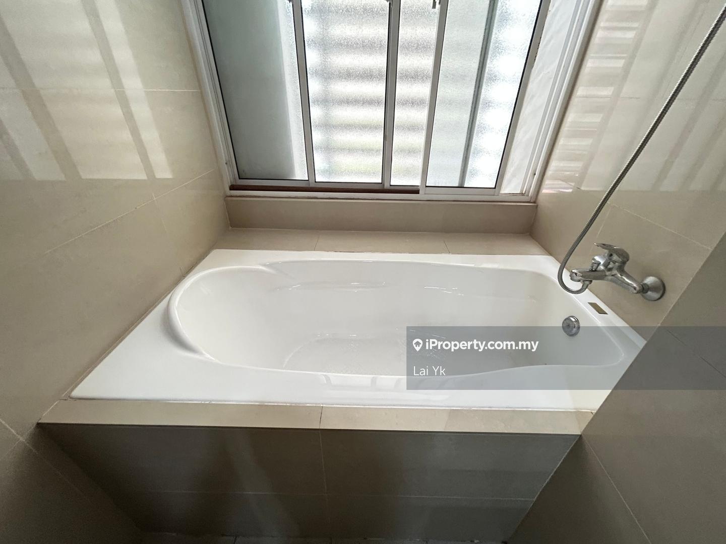 Rumah Berangkai 2 Tingkat untuk Dijual di Temasya Suria, Glenmarie oleh Lai Yk - iProperty.com.my