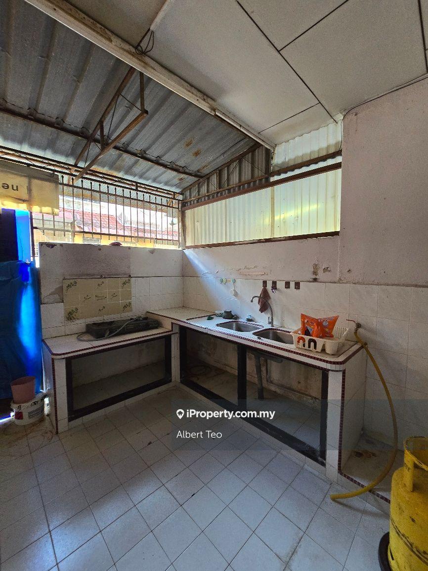 Rumah Berangkai 2 Tingkat untuk Dijual di Taman Flora, Batu Pahat oleh Albert Teo - iProperty.com.my