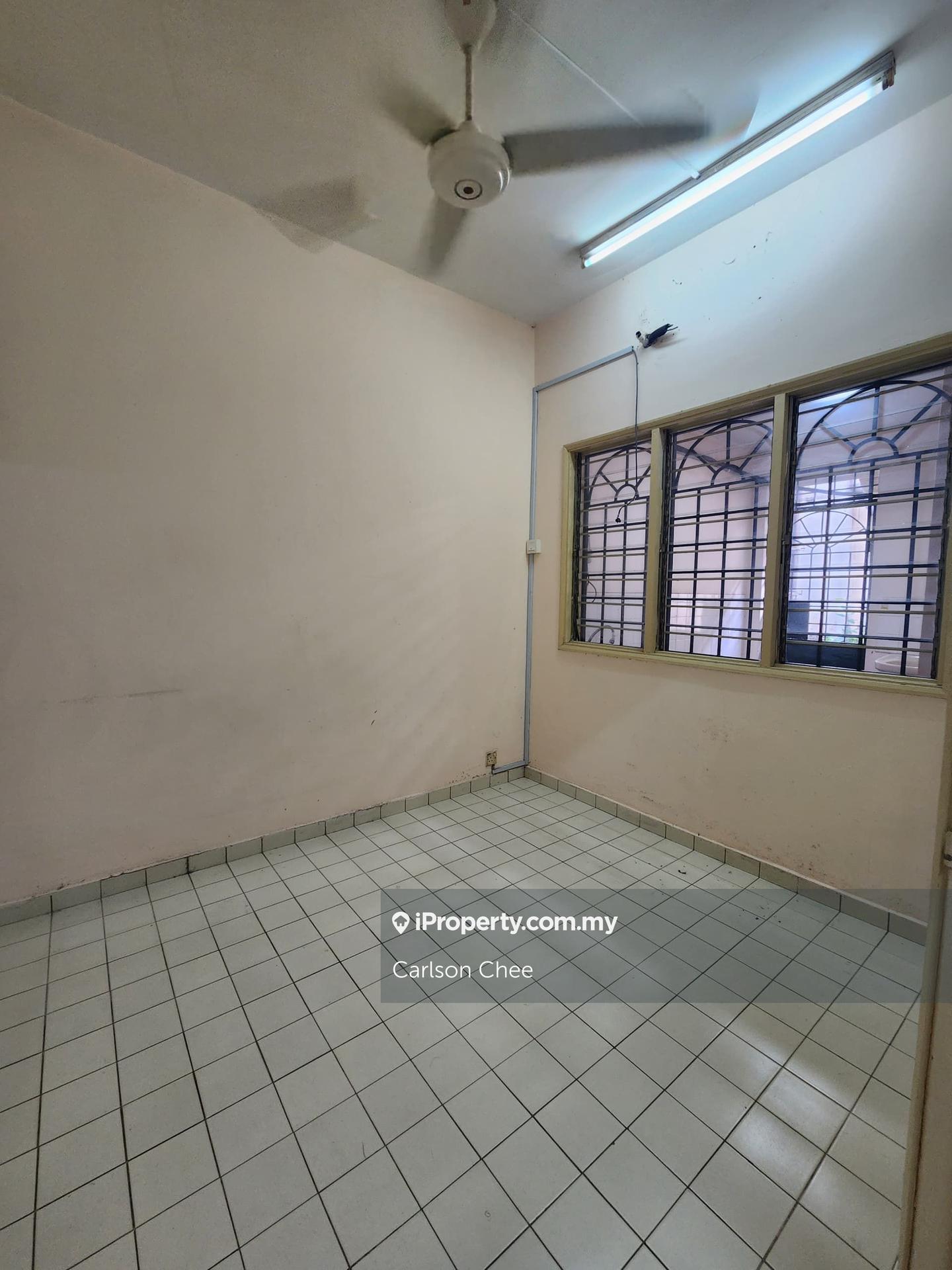 Rumah Teres untuk Dijual di Usj 4, Subang Jaya oleh Carlson Chee - iProperty.com.my