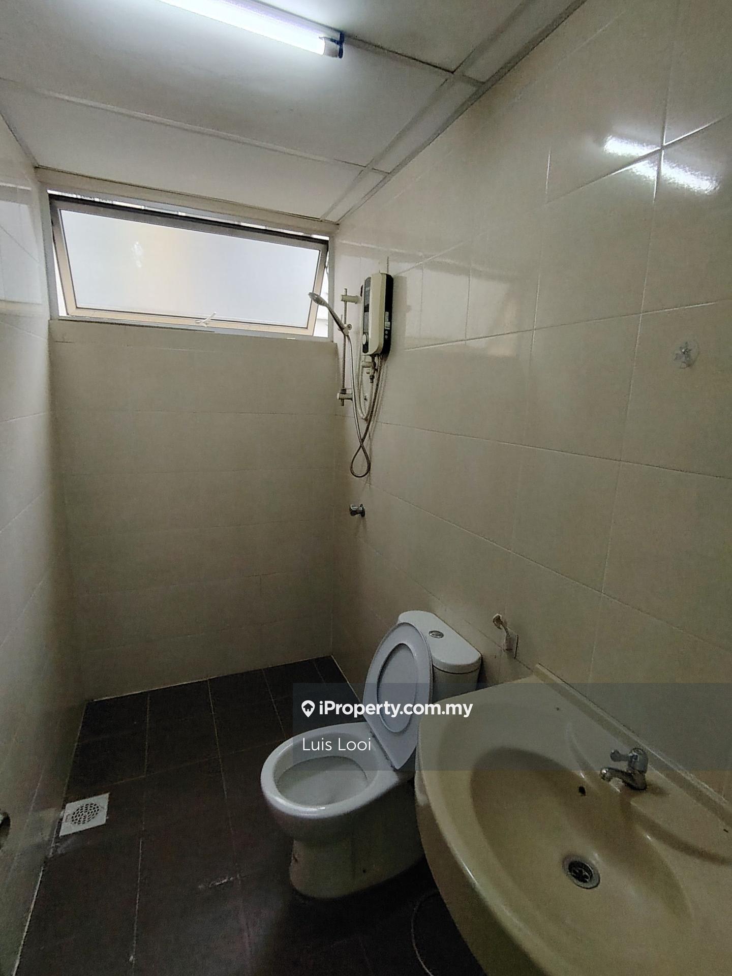 Condominium for Sale in Platinum Lake PV 20 by Luis Looi - iProperty.com.my