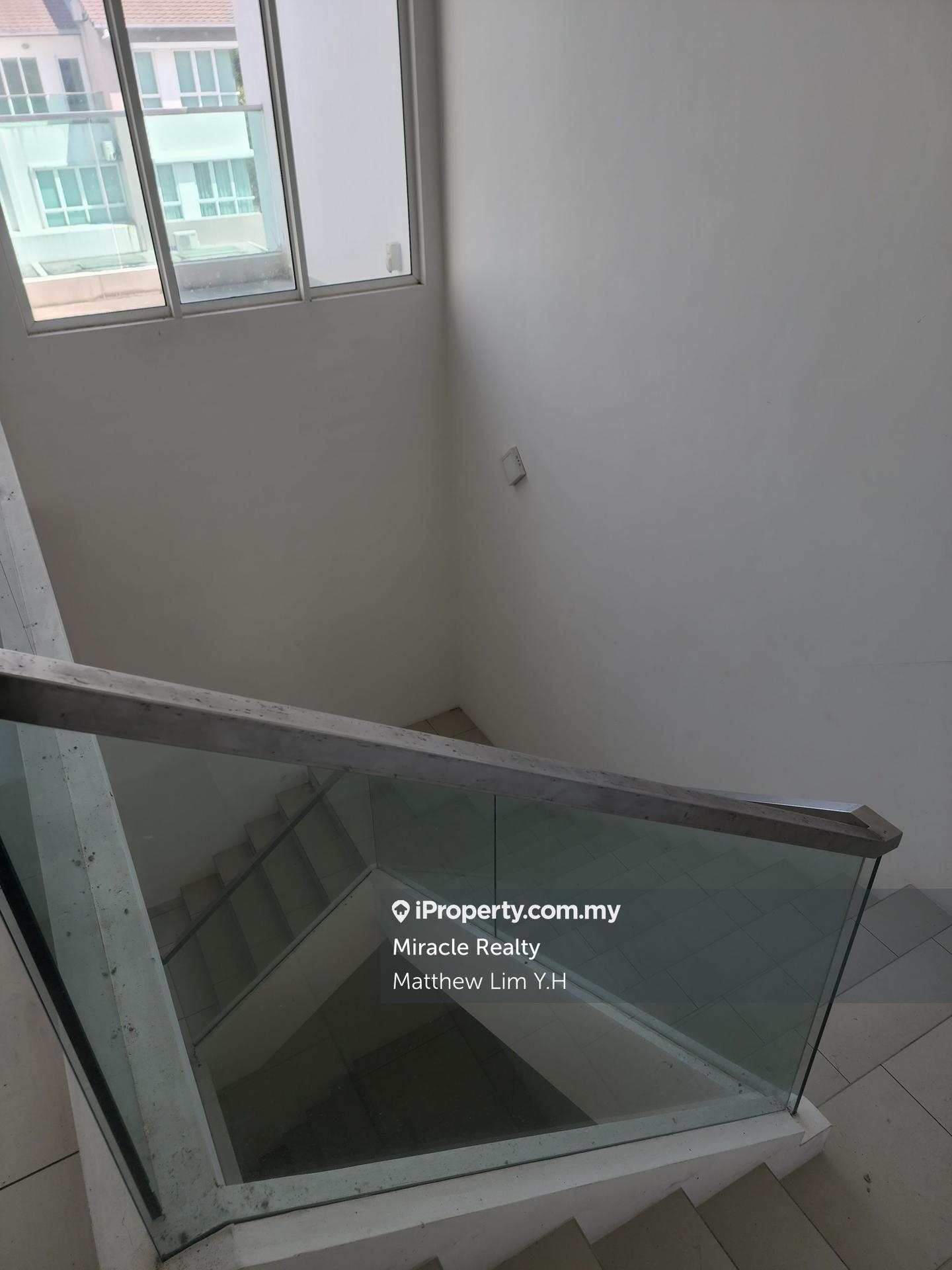 Rumah Berkembar untuk Dijual di Ambang Botanic, Klang oleh Matthew Lim Y.H - iProperty.com.my