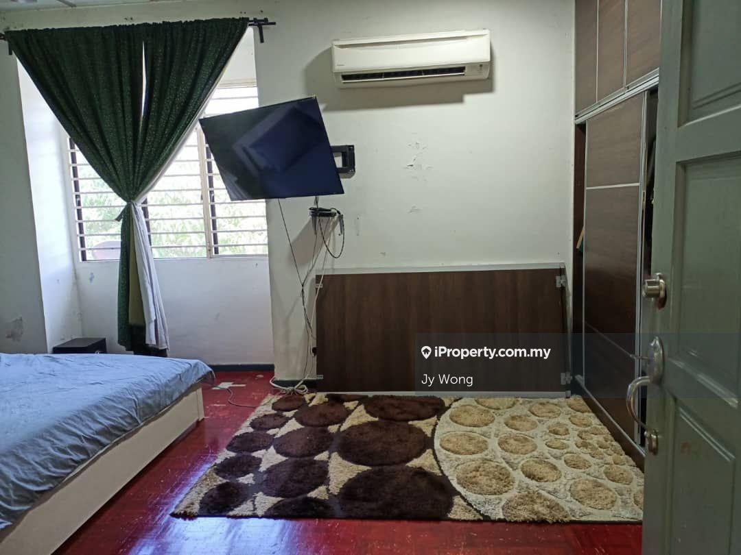 Rumah Berangkai 2 Tingkat untuk Dijual di Saujana Puchong, Puchong oleh Jy Wong - iProperty.com.my