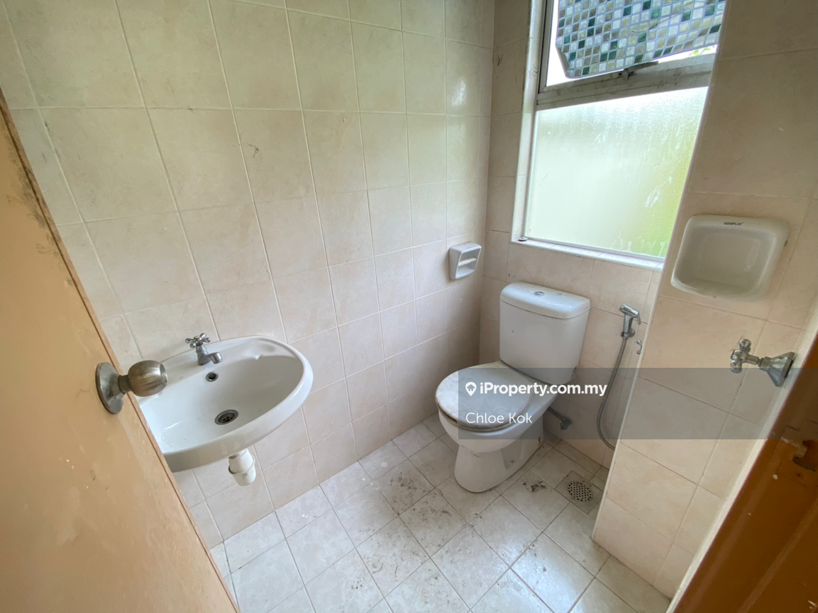 Semi-Detached House for Sale in Taman Anggun, Rawang by Chloe Kok - iProperty.com.my