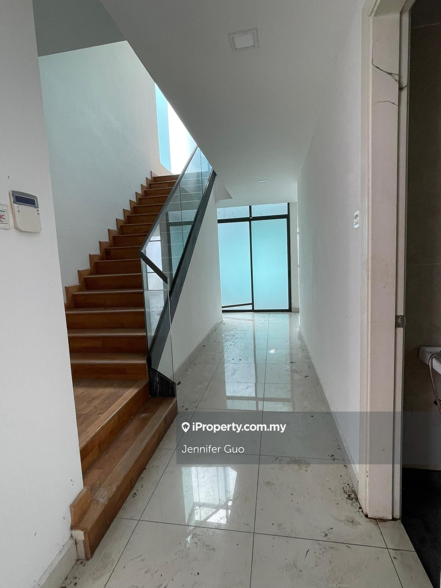 Rumah Berangkai 3 Tingkat untuk Dijual di Cristal Serin Villa, Cristal Serin Residence, Cyberjaya oleh Jennifer Guo - iProperty.com.my