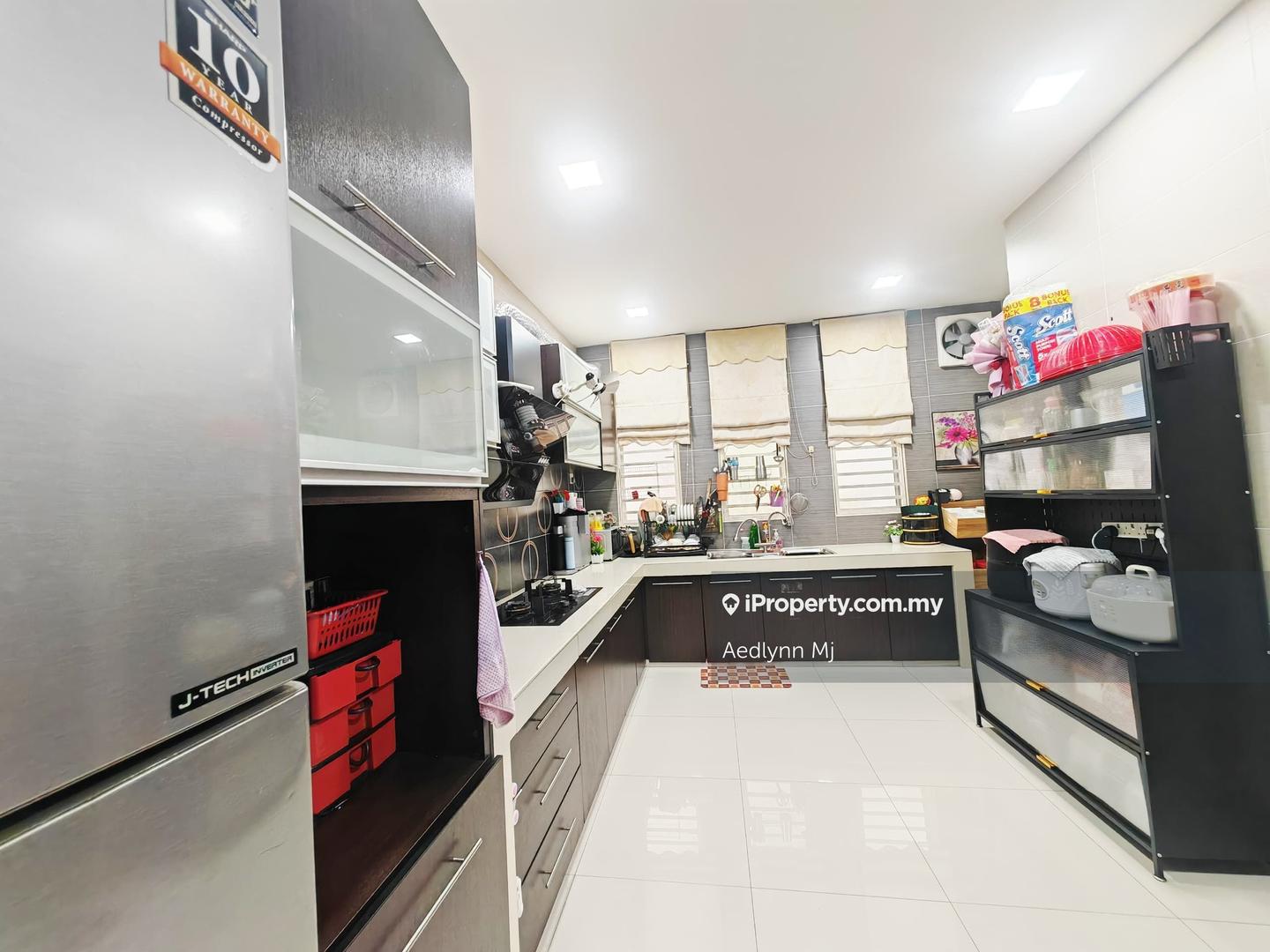 Rumah Berangkai 2 Tingkat untuk Dijual di Taman Putra Impiana, Puchong oleh Aedlynn Mj - iProperty.com.my