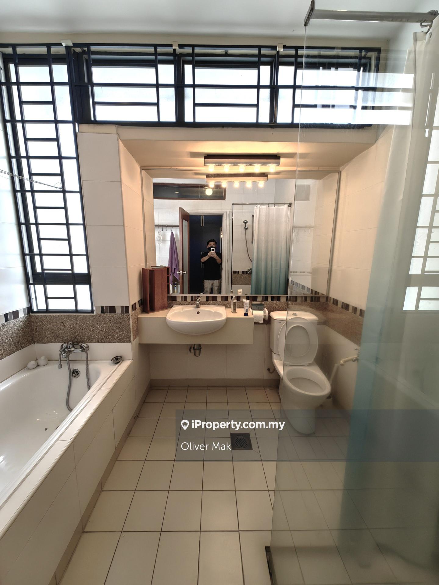 Rumah Teres untuk Dijual di Taman Esplanad, Bukit Jalil oleh Oliver Mak - iProperty.com.my