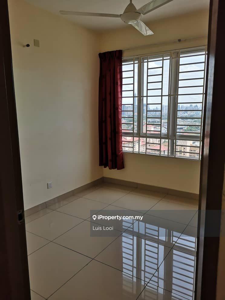 Service Residence for Sale in Platinum Lake PV 21 by Luis Looi - iProperty.com.my