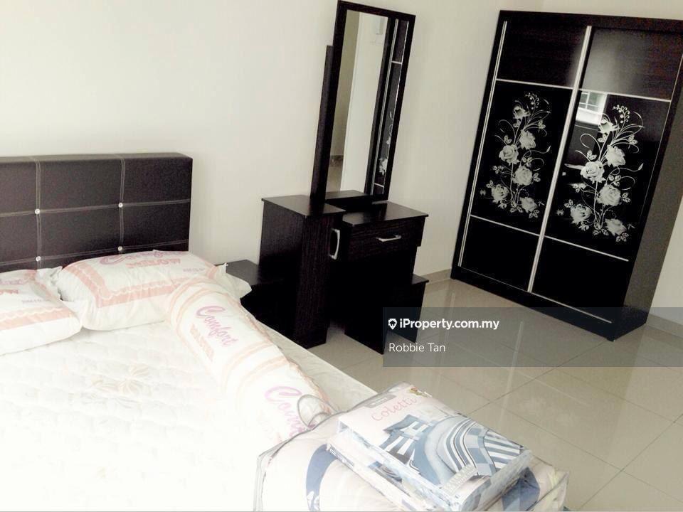 Condominium for Sale in Fairway Suites by Robbie Tan - iProperty.com.my
