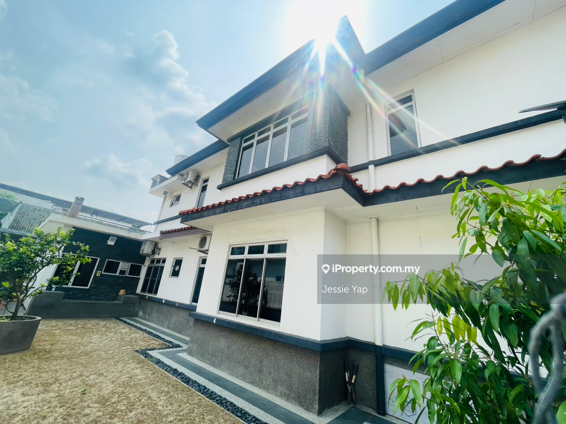 Semi-Detached House for Sale in Taman Bukit Serdang, Seri Kembangan by Jessie Yap - iProperty.com.my