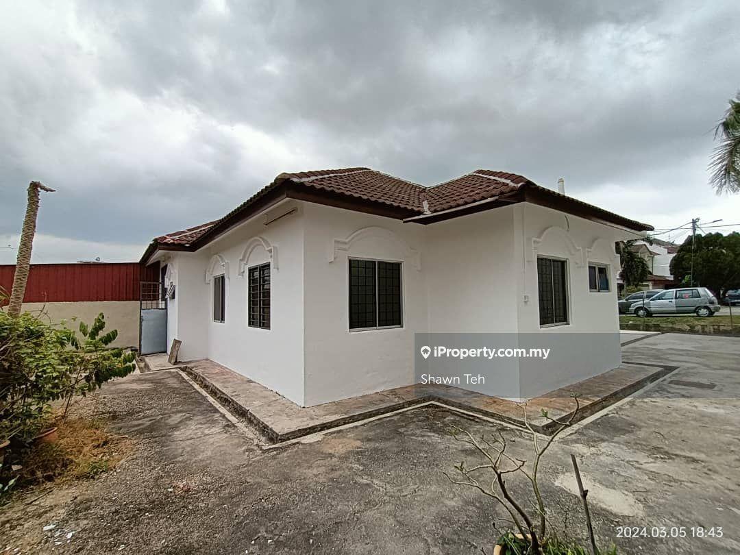 Semi-Detached House for Sale in Bukit Cheng, Cheng by Shawn Teh - iProperty.com.my