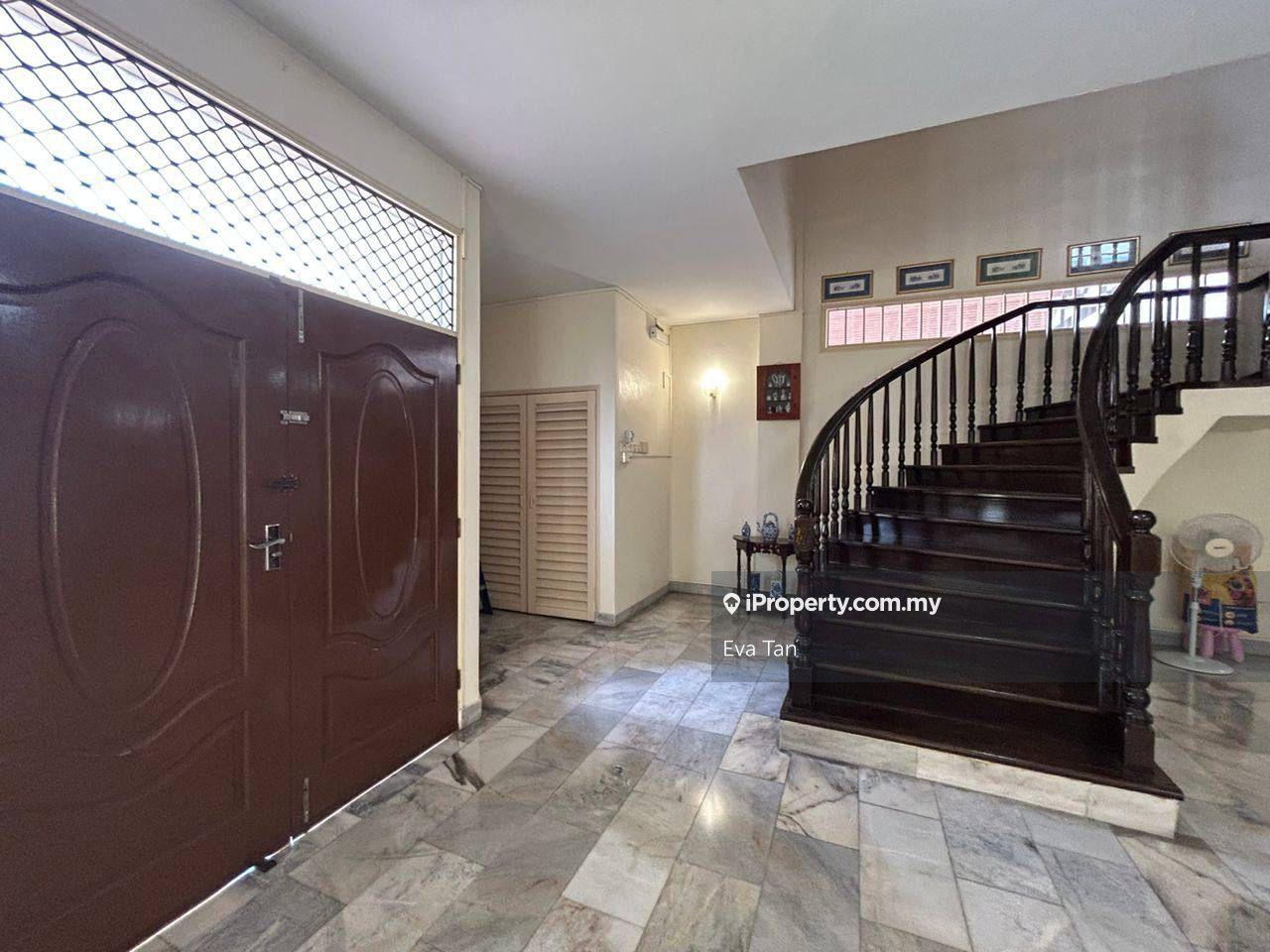 Banglo untuk Dijual di Taman Kolam Air, Johor Bahru oleh Eva Tan - iProperty.com.my