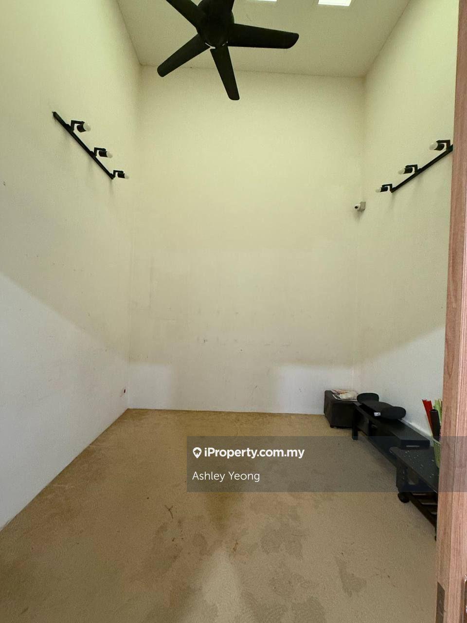 Rumah Berangkai 2 Tingkat untuk Dijual di Taman Sutera, Johor Bahru oleh Ashley Yeong - iProperty.com.my