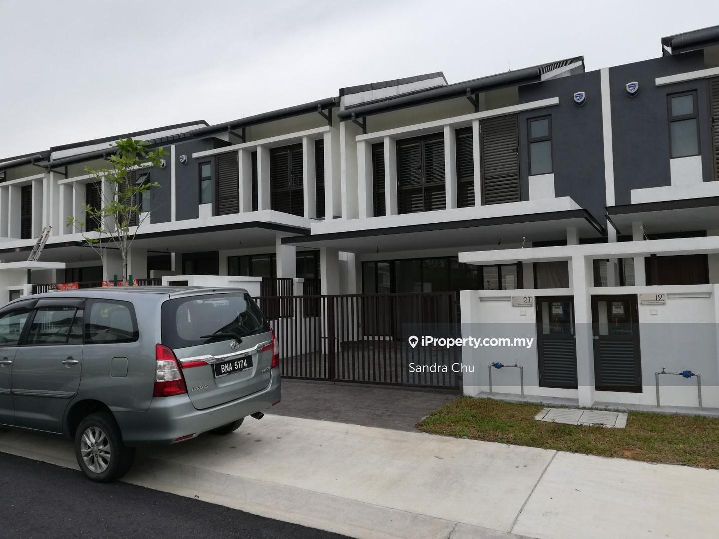 Rumah Berangkai 2 Tingkat untuk Dijual di U16, Elmina Gardens, Shah Alam oleh Sandra Chu - iProperty.com.my