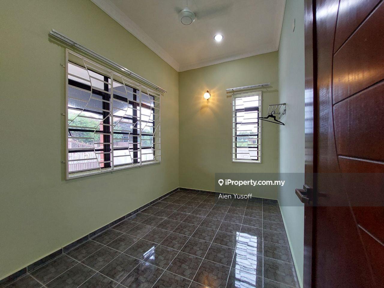 Banglo untuk Dijual di Dungun, Terengganu oleh Aien Yusoff - iProperty.com.my