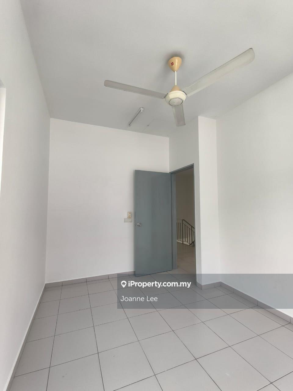 Rumah Berangkai 2 Tingkat untuk Dijual di Setia Indah, Setia Alam oleh Joanne Lee - iProperty.com.my